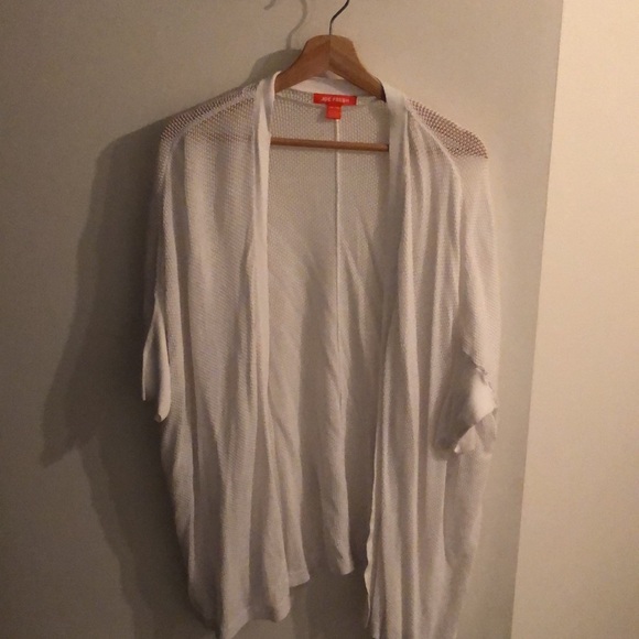 White womens cardigan from Joe Fresh. Very gently used. Size s/m. - Picture 3 of 3
